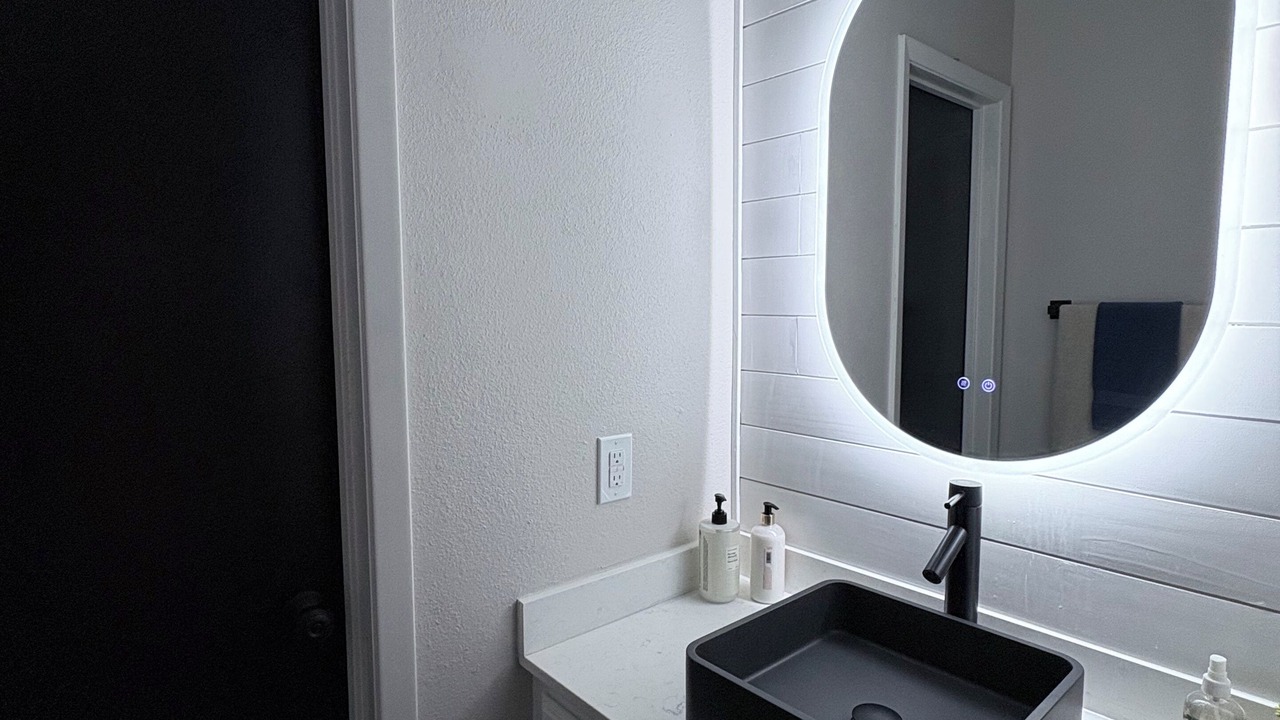Photo of Bathroom in Palm Valley