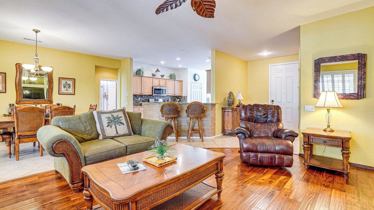 Photo of Livingroom in Surprise