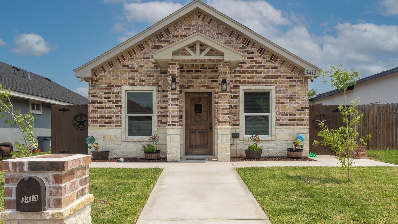 Photo of Outdoor in Edinburg