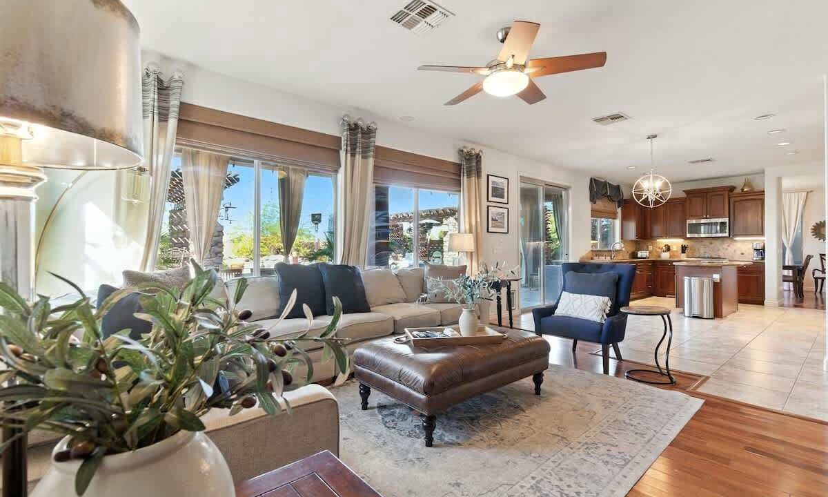 Photo of Livingroom in Estrella Mountain Ranch