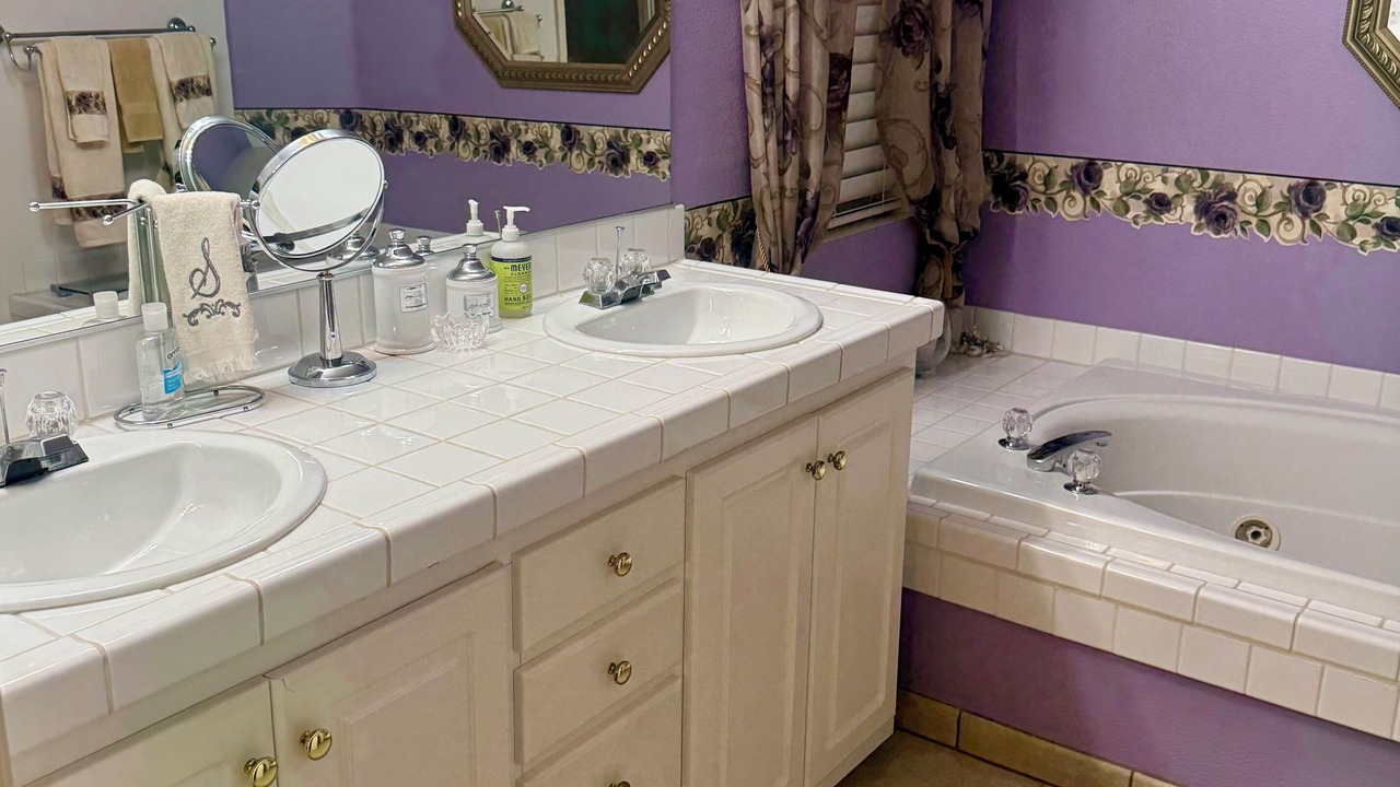 Photo of Bathroom in Blythe