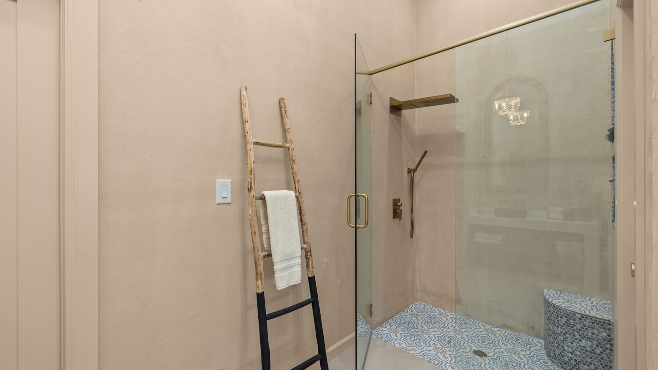 Photo of Bathroom in The Shores