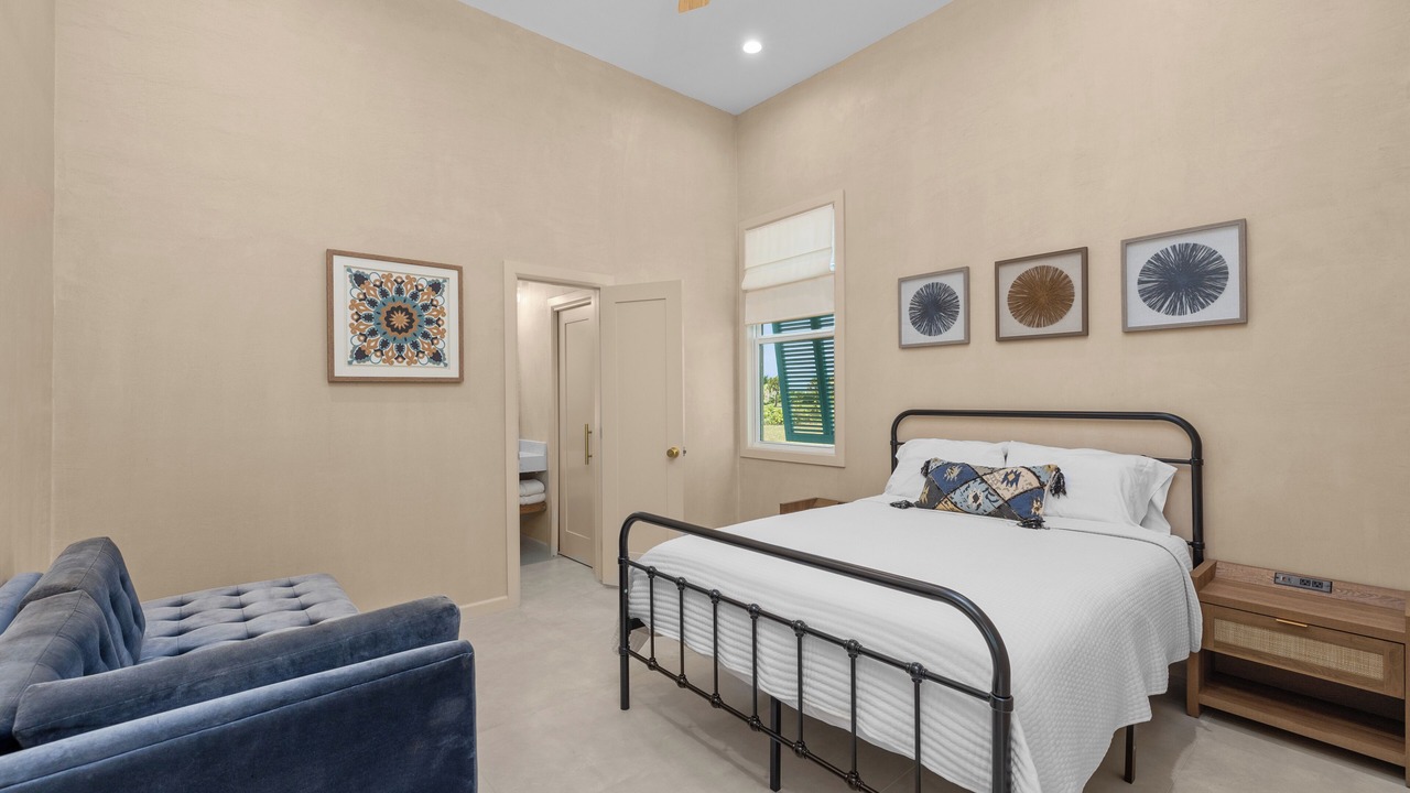 Photo of Bedroom in The Shores