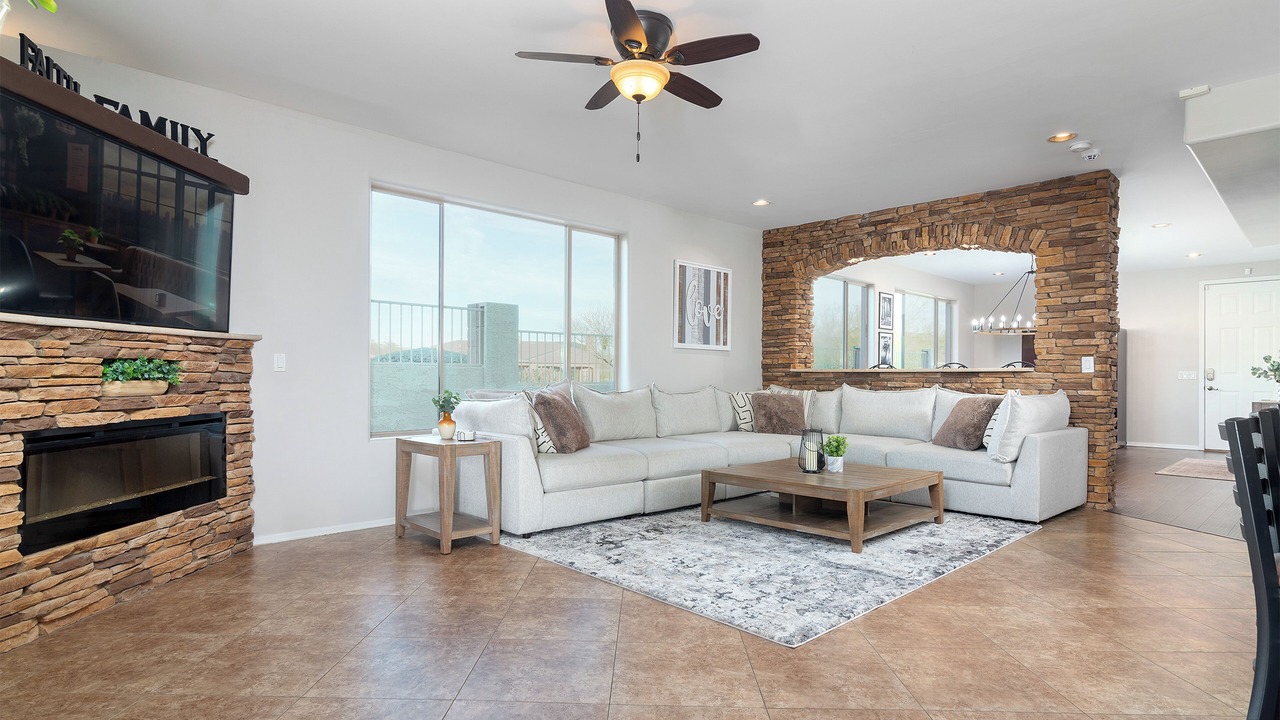 Photo of Livingroom in Gold Canyon