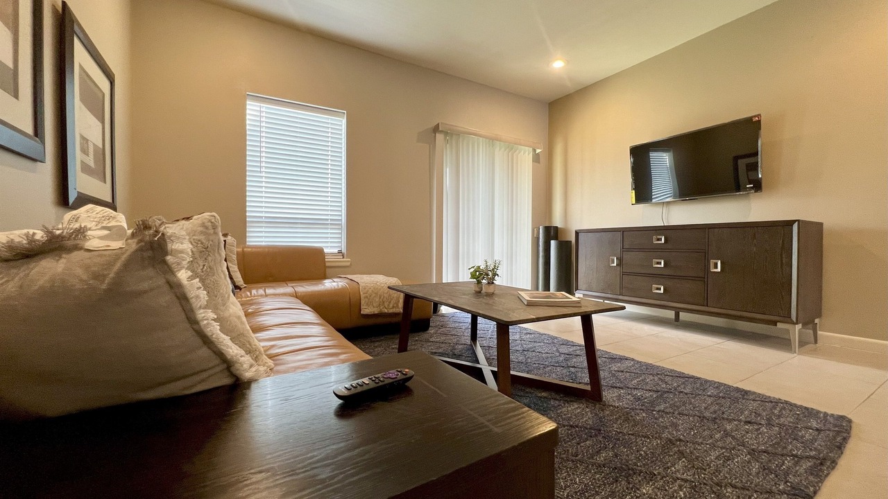 Photo of Livingroom in Brownsville