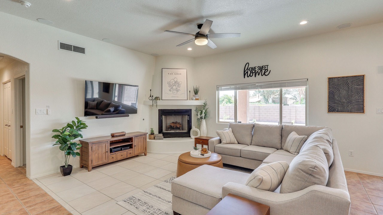 Photo of Livingroom in Fortuna Foothills