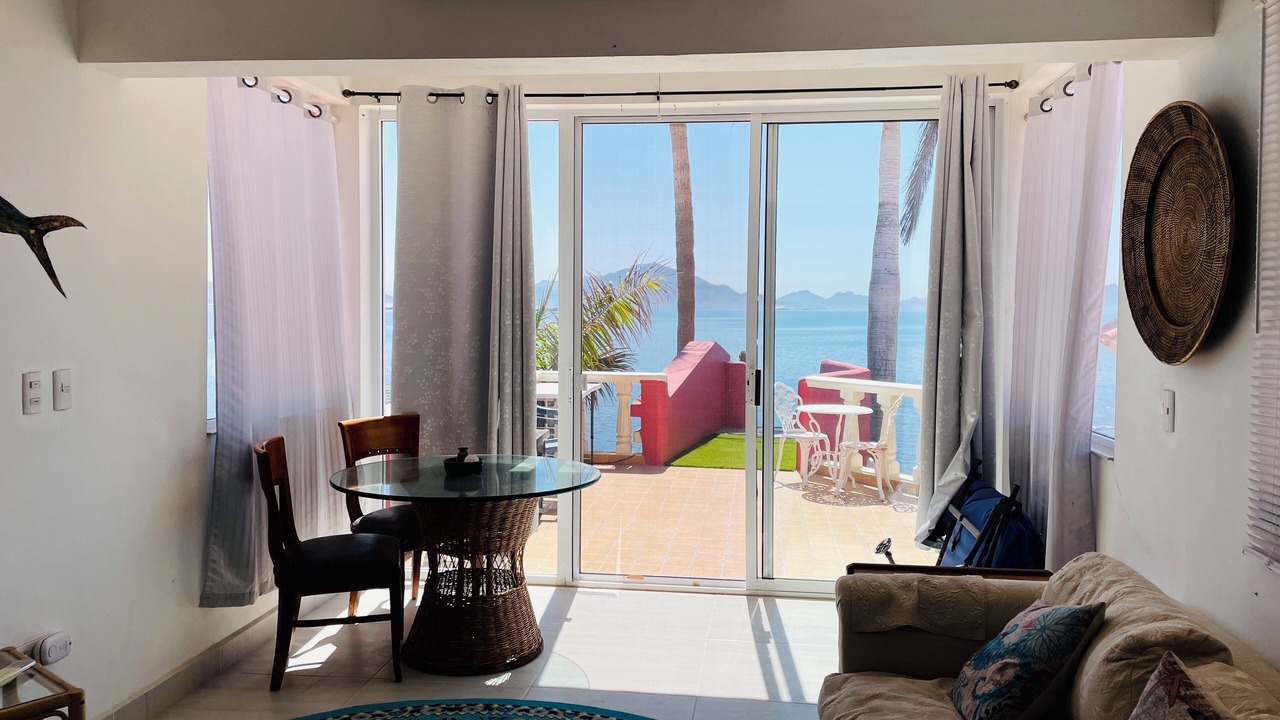 Photo of Livingroom in San Carlos