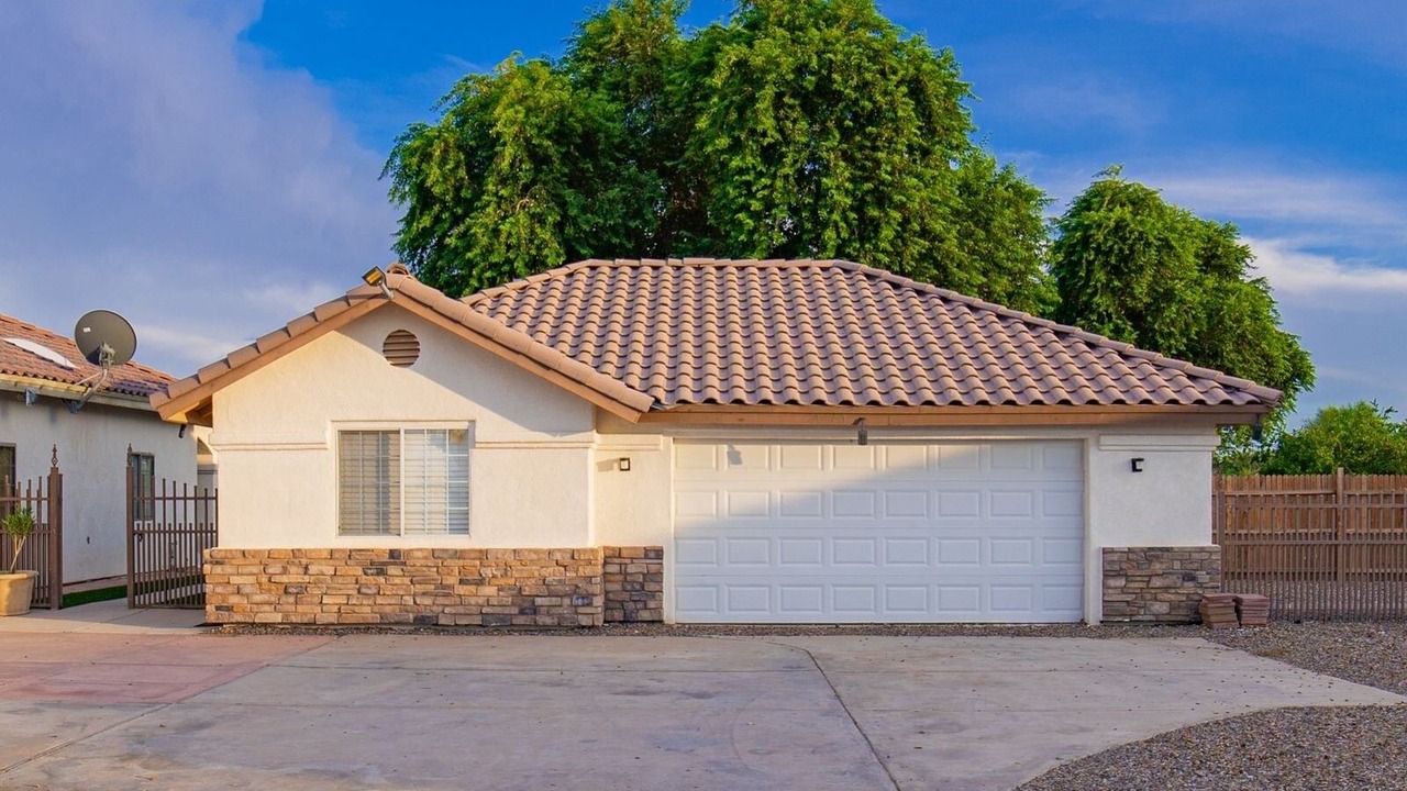 Photo of Outdoor in Yuma Corona