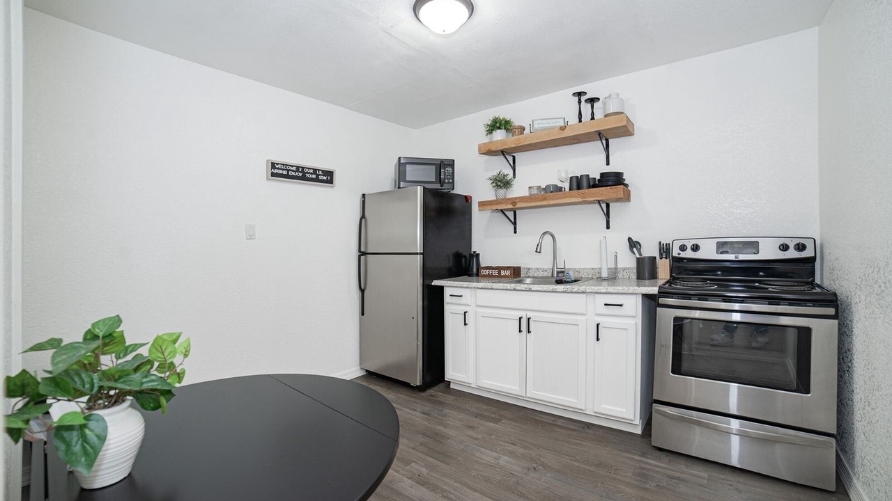 Photo of Kitchen in Yuma Corona