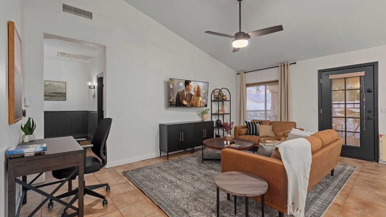 Photo of Livingroom in Chandler