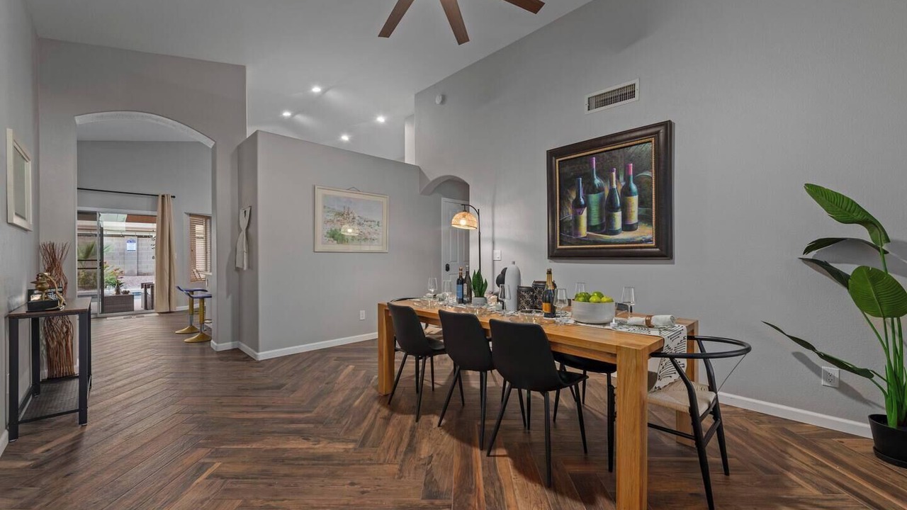 Photo of Livingroom in Monarch
