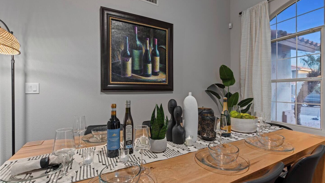 Photo of Livingroom in Monarch