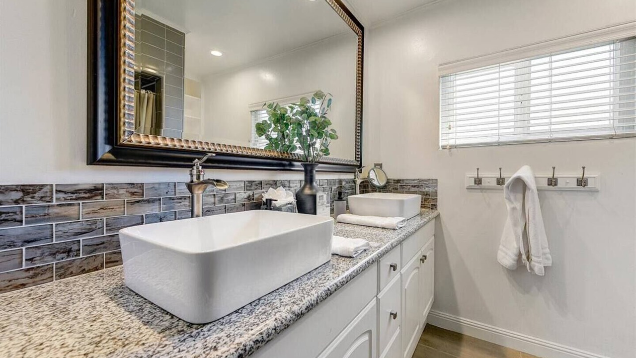 Photo of Bathroom in Encanto
