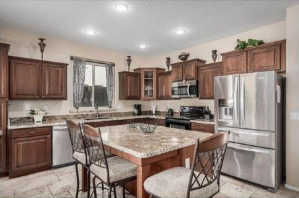Photo of Kitchen in Foothills Reserve
