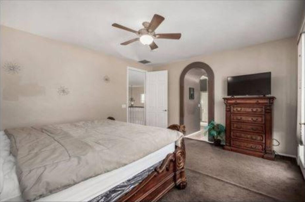 Photo of Bedroom in Foothills Reserve
