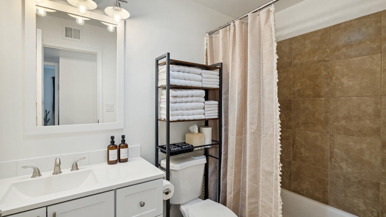 Photo of Bathroom in New Papago Parkway