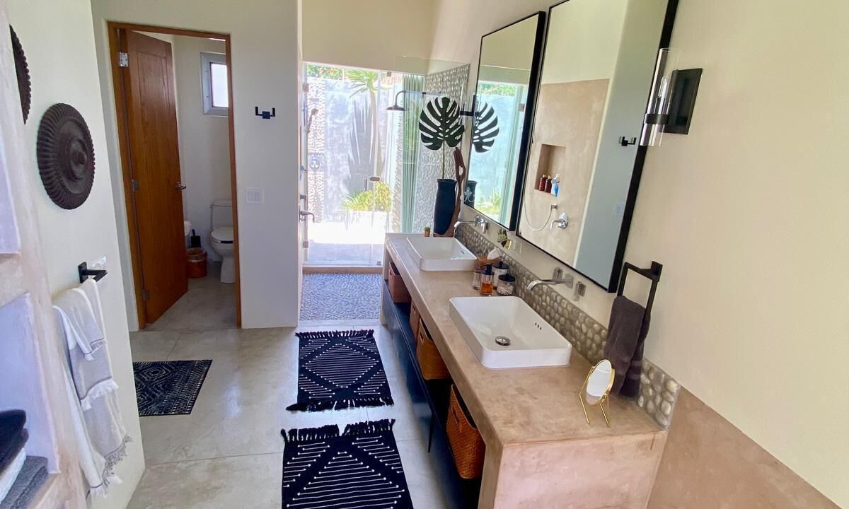 Photo of Bathroom in Vinorama