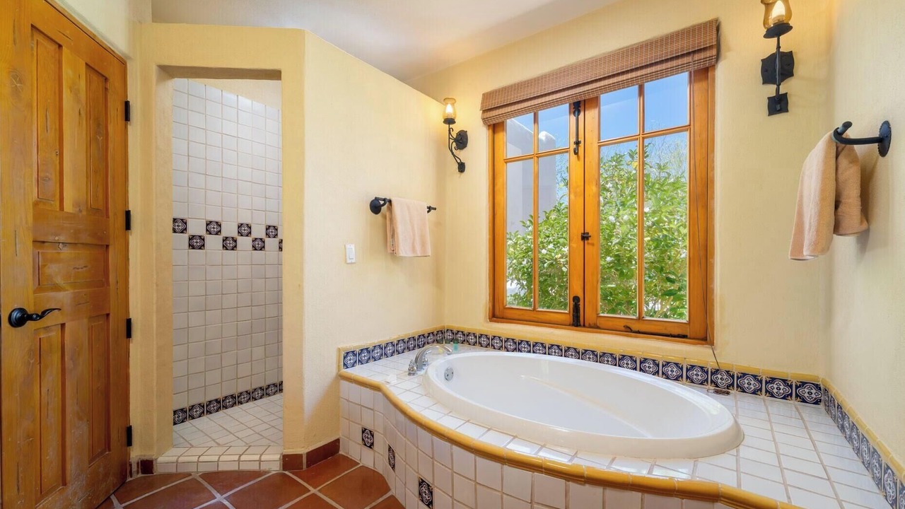 Photo of Bathroom in Nopolo