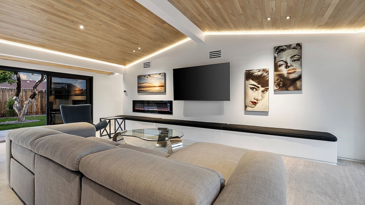 Photo of Livingroom in Western Villa