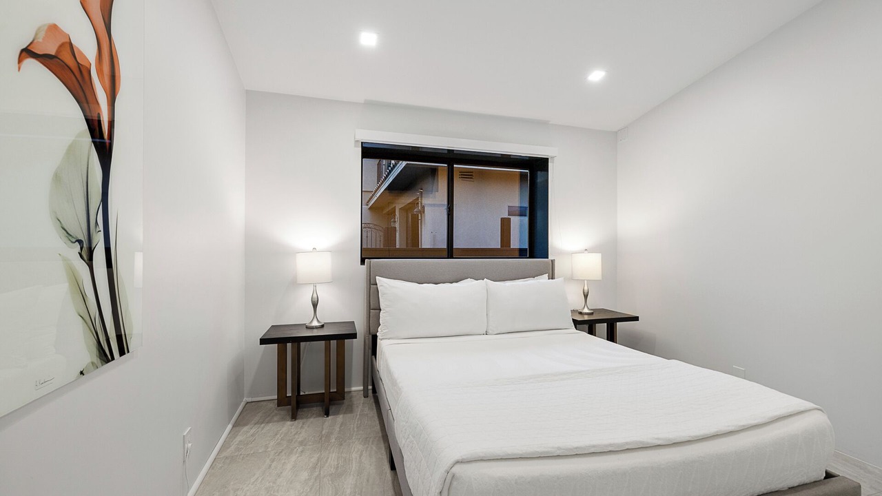 Photo of Bedroom in Western Villa