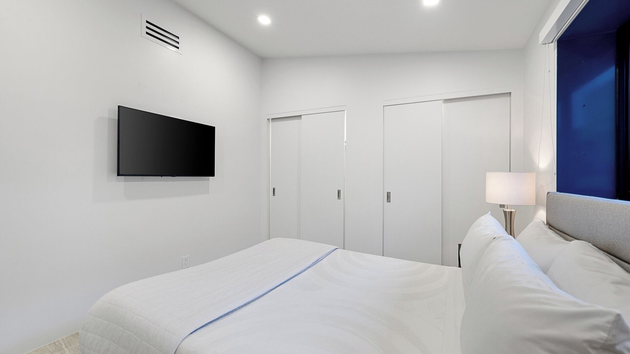 Photo of Bedroom in Western Villa