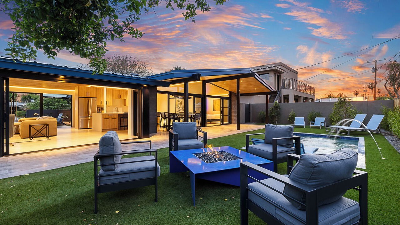 Photo of Patio Balcony in Western Villa