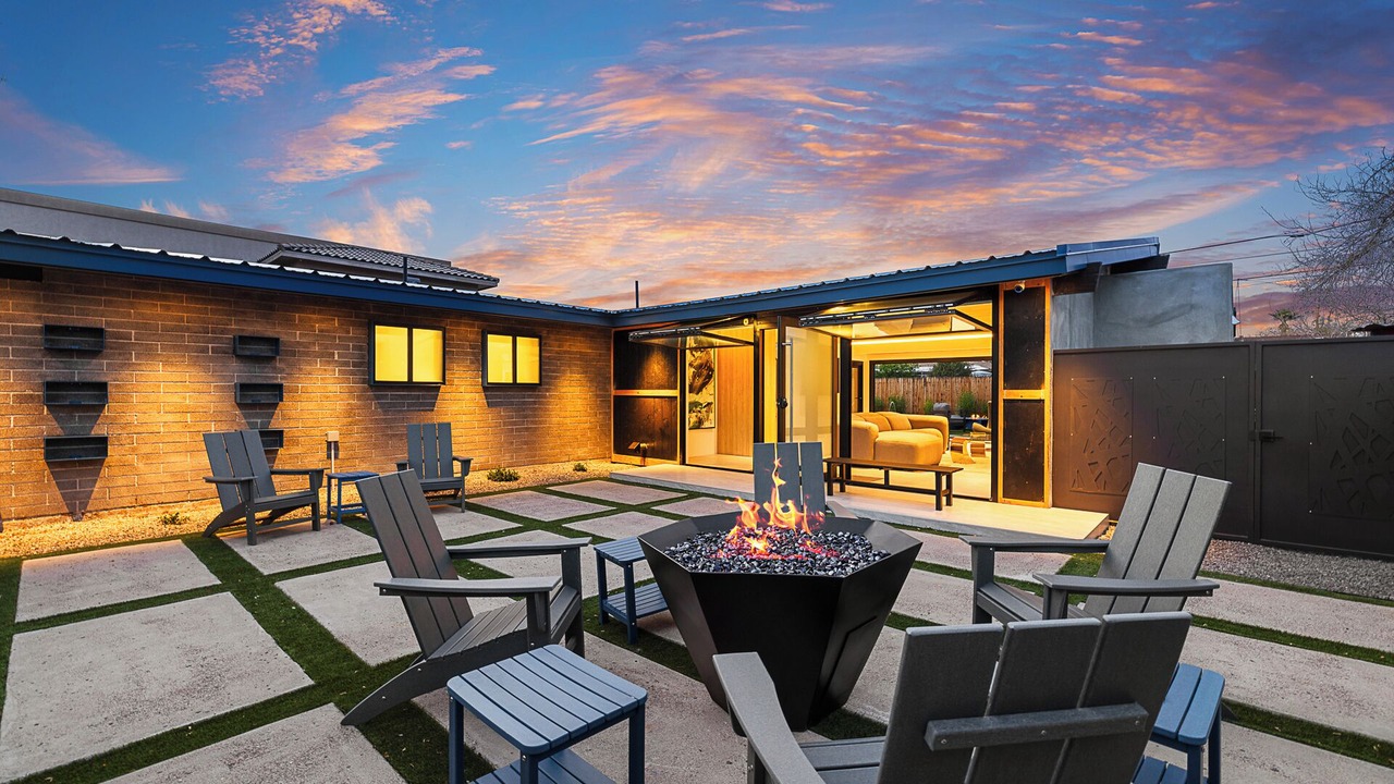 Photo of Patio Balcony in Western Villa
