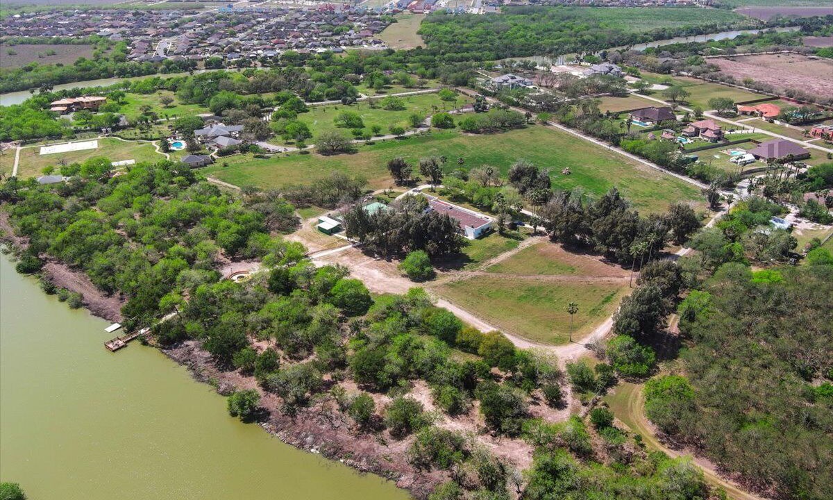 Photo of Outdoor in Brownsville