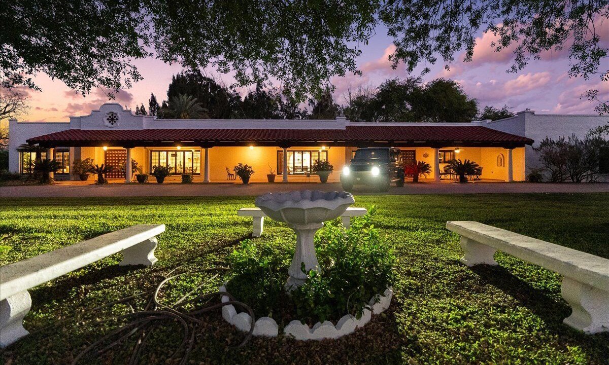 Photo of Outdoor in Brownsville