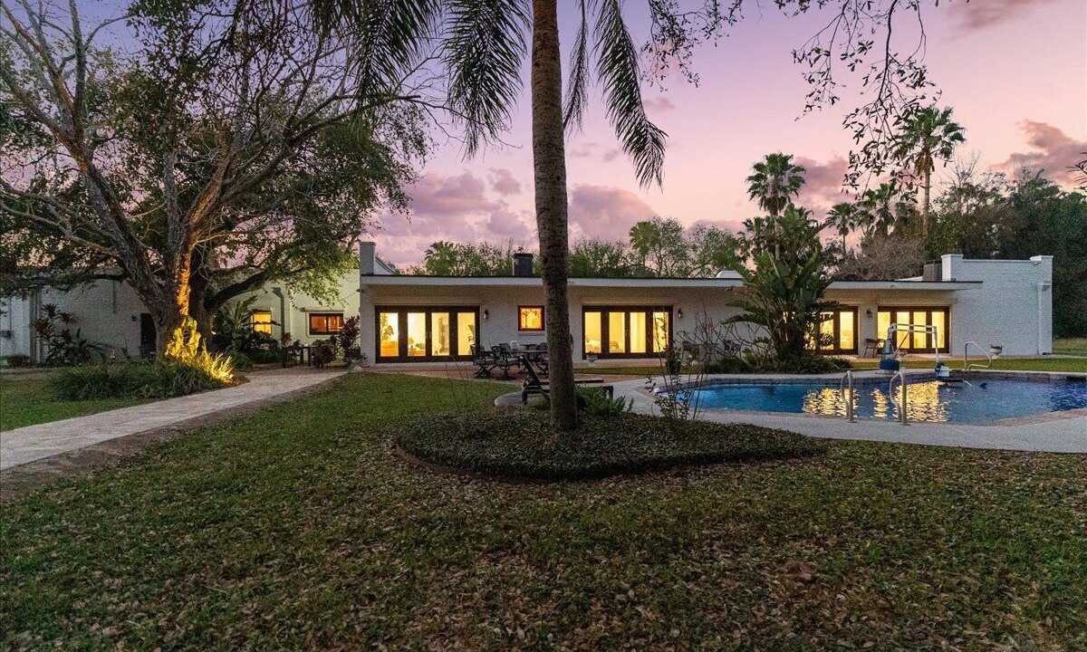 Photo of Outdoor in Brownsville