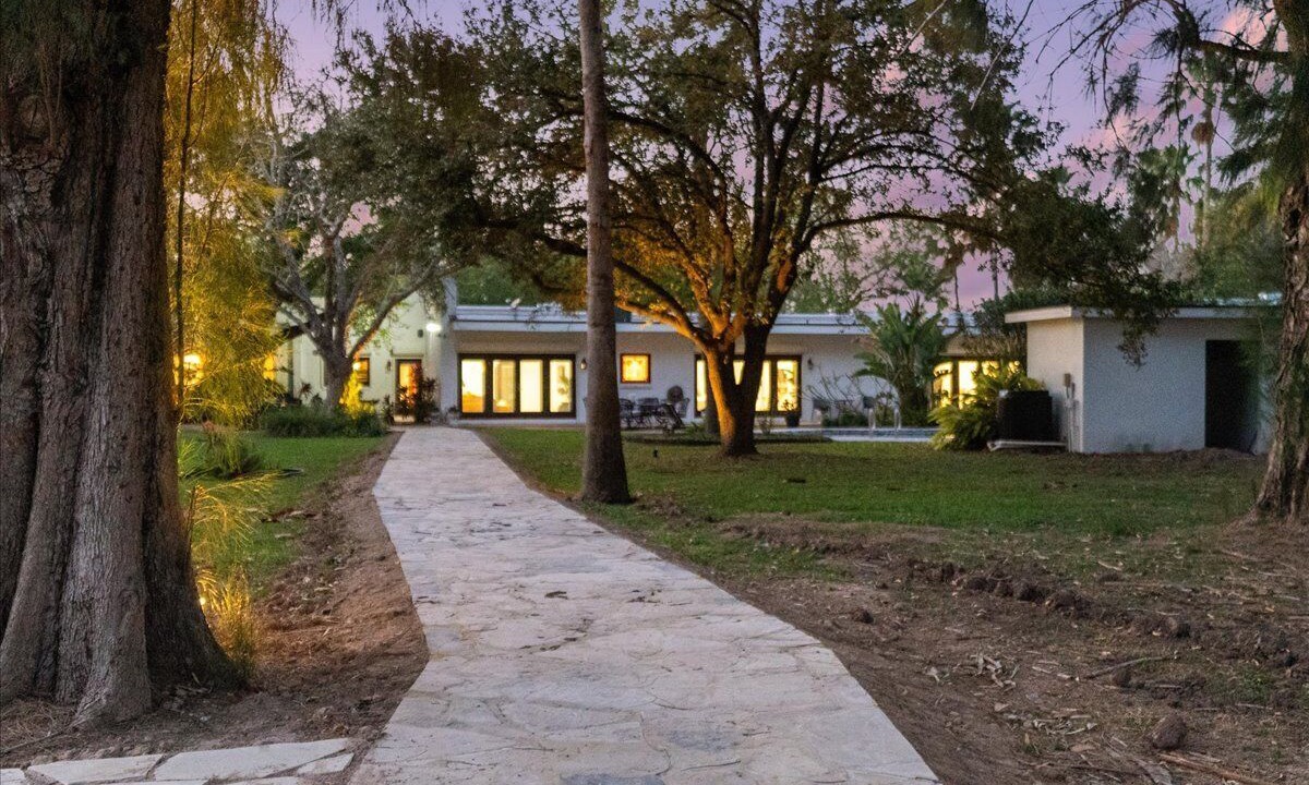 Photo of Outdoor in Brownsville