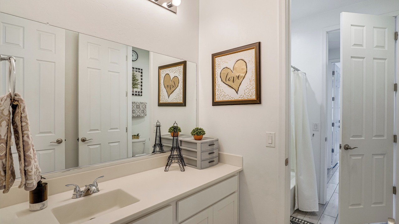 Photo of Bathroom in Red Rock