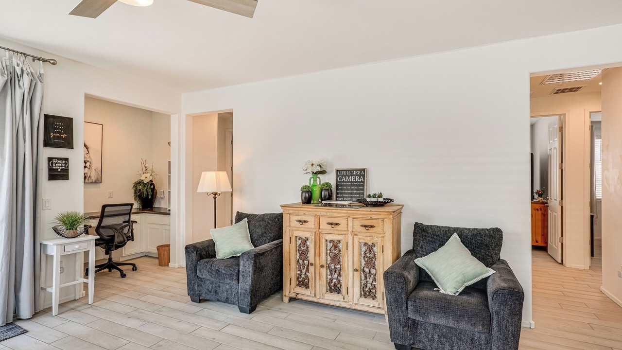 Photo of Livingroom in Red Rock