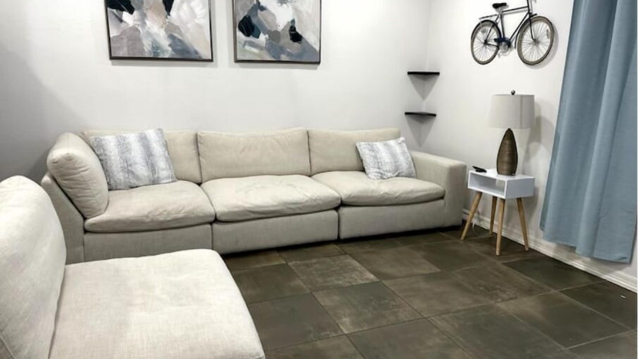 Photo of Livingroom in Edinburg