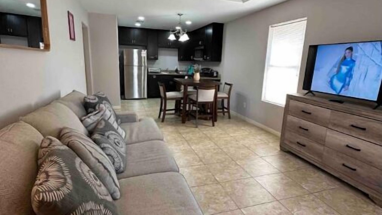 Photo of Livingroom in Edinburg