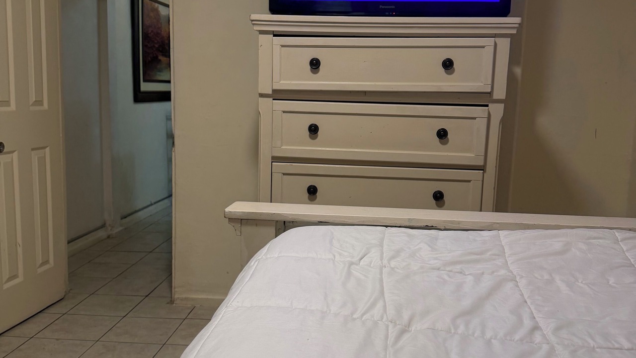 Photo of Bedroom in Garfield