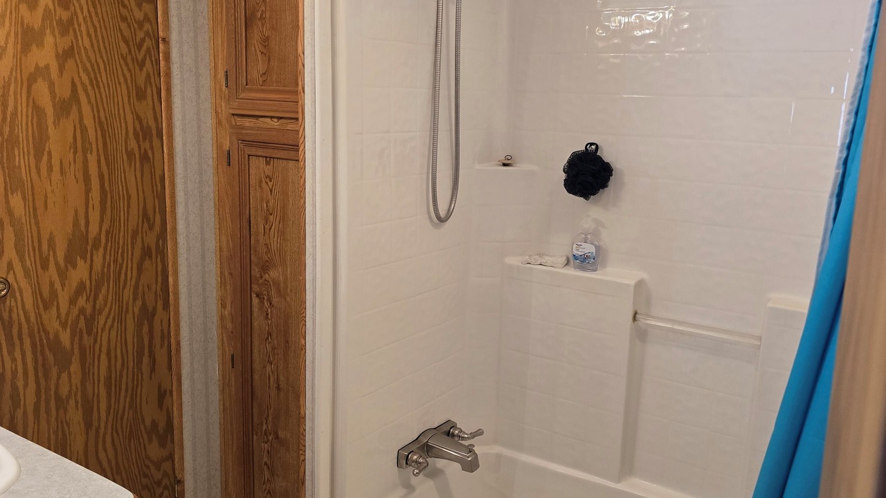 Photo of Bathroom in Donna