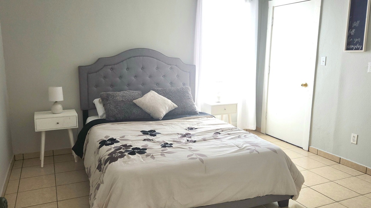 Photo of Bedroom in Edinburg