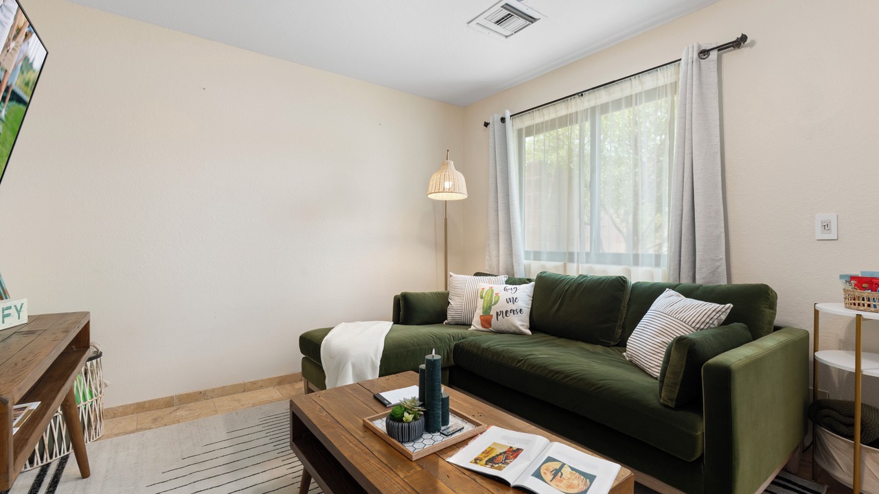 Photo of Livingroom in Moon Valley Vista