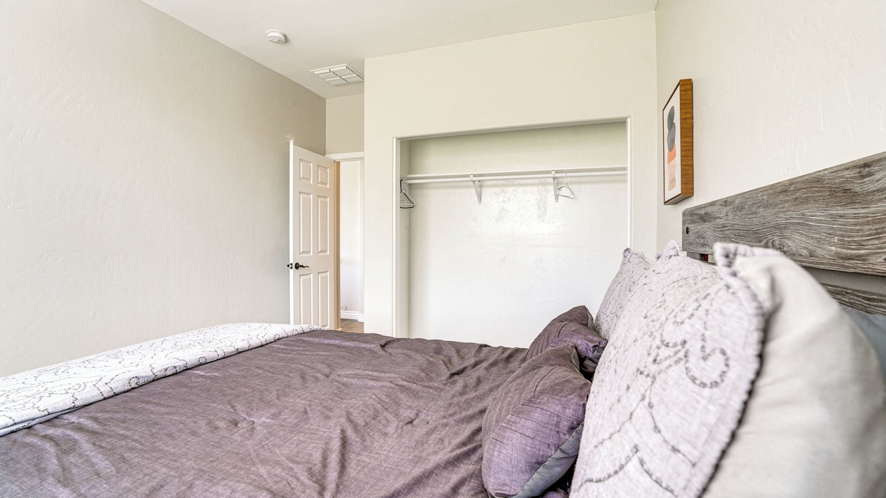 Photo of Bedroom in Palm Valley