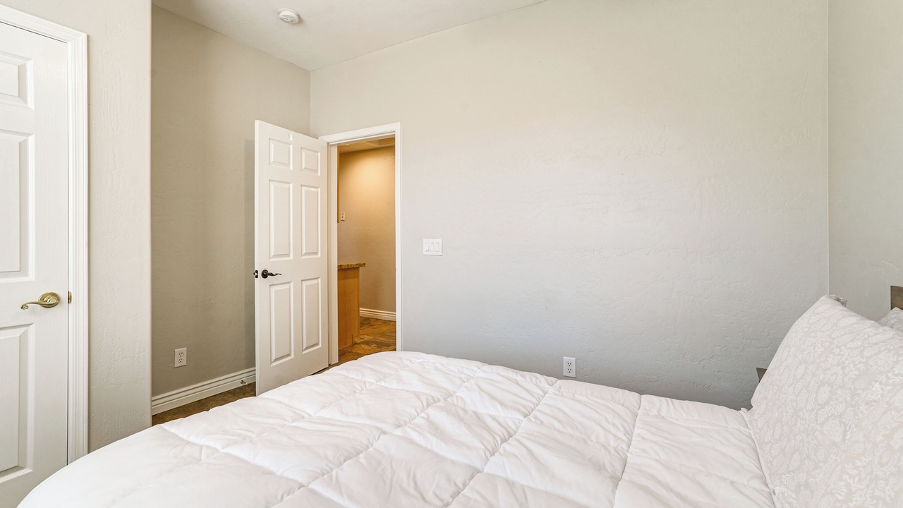 Photo of Bedroom in Palm Valley