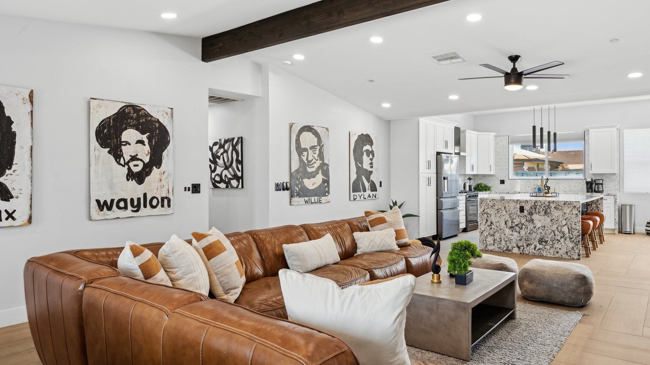 Photo of Livingroom in Papago Parkway