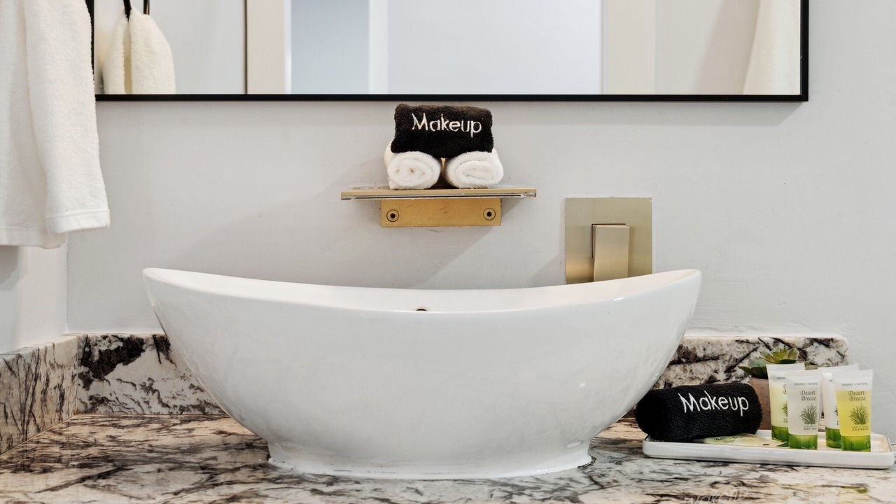 Photo of Bathroom in Papago Parkway