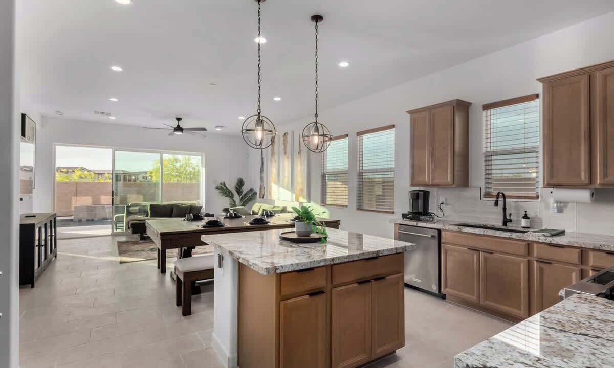 Photo of Others in Montecito in Estrella