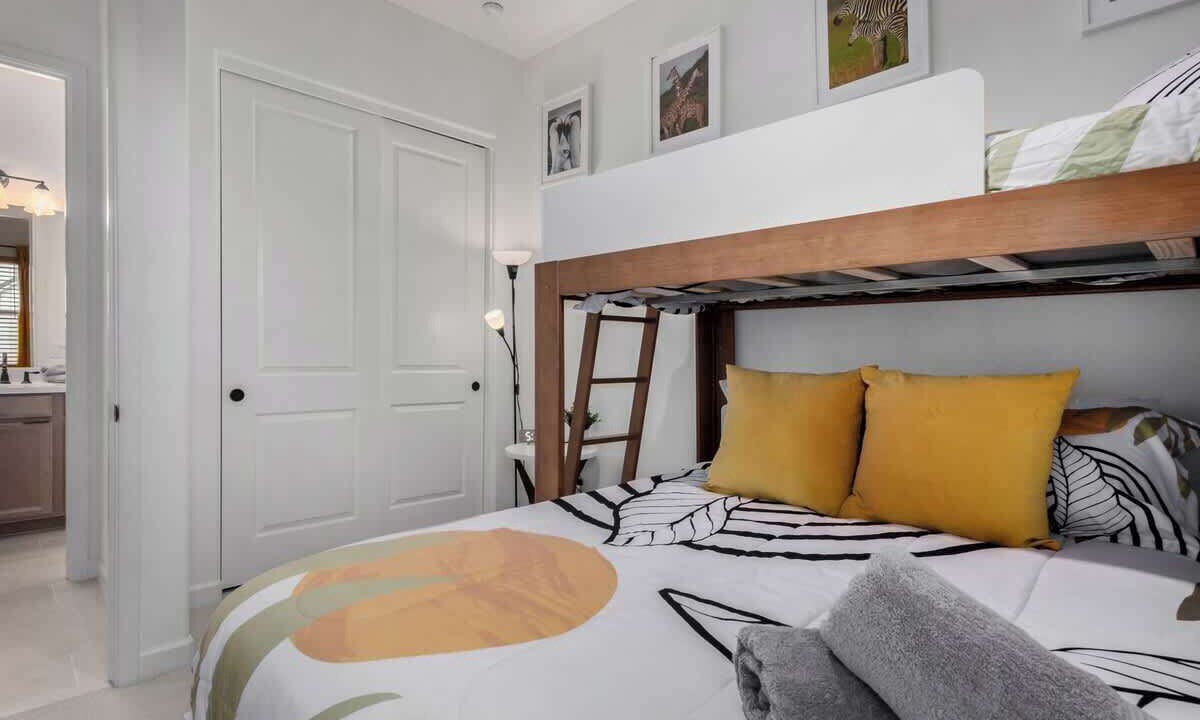 Photo of Bedroom in Montecito in Estrella