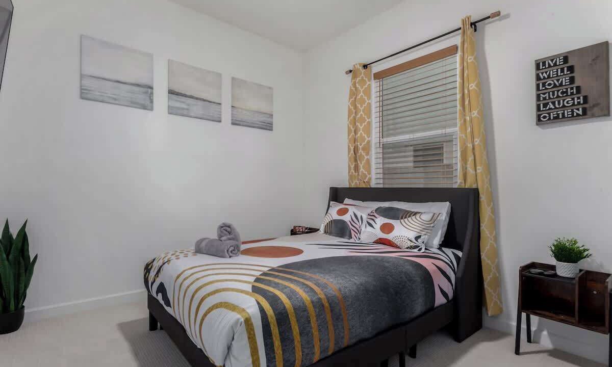 Photo of Bedroom in Montecito in Estrella