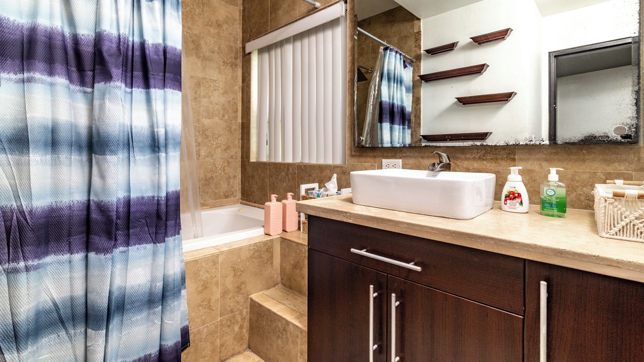 Photo of Bathroom in La Joya