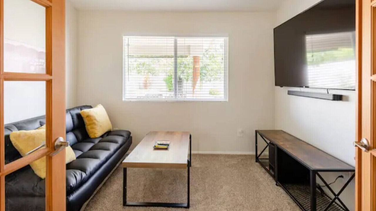 Photo of Livingroom in Paradise Valley Village