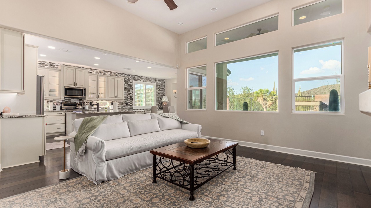 Photo of Livingroom in Dove Mountain