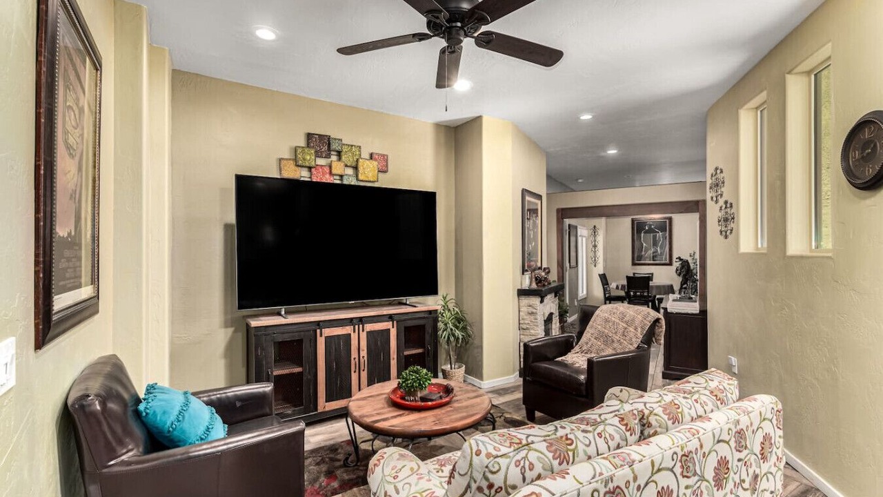 Photo of Livingroom in Fort McDowell